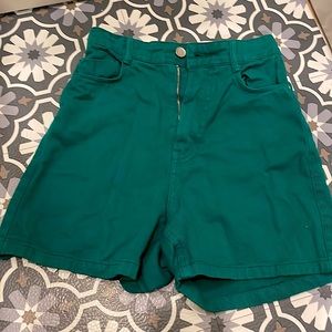 Green Short Zara /Size 00